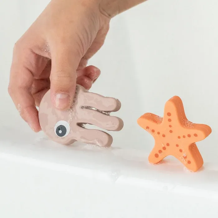 Bath-fishing-toy-Sea-friends-Colour-mix-5_53de0bb2-7204-432b-ad67-e544bf29e043.webp