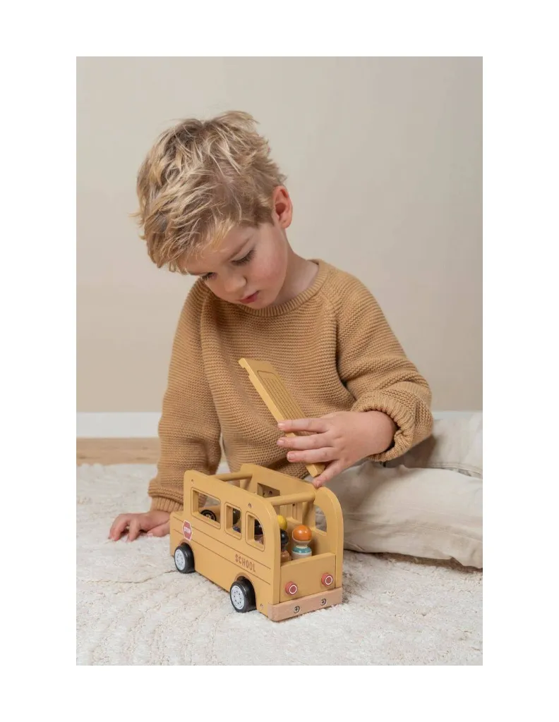 bus-escolar-con-munecos-little-dutch.webp