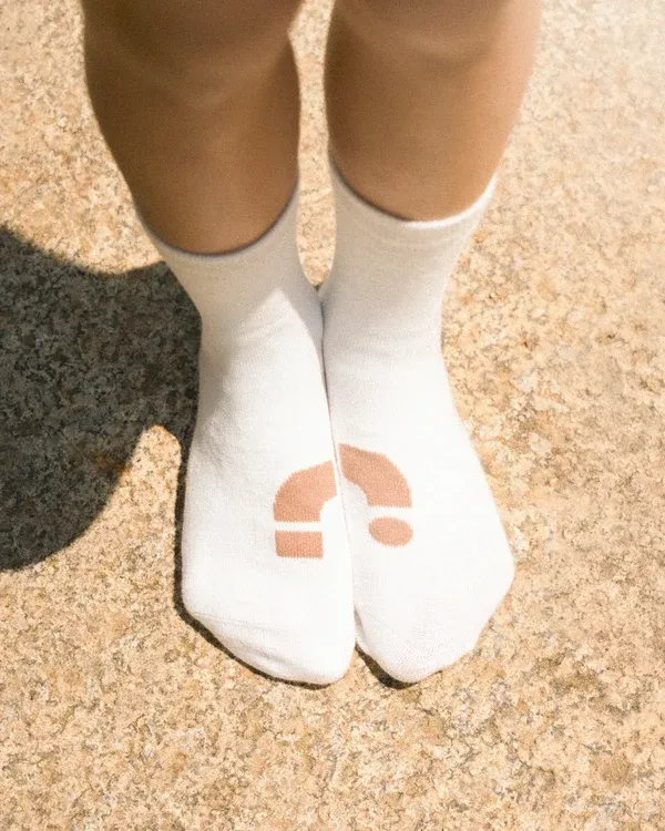 muris_product_crew_socks_lifestyle_junior_1.webp