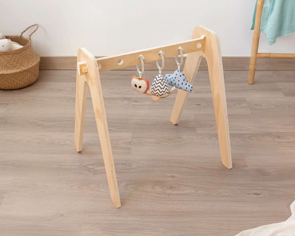 GIMNASIO MADERA 58X56X42cm KIOKIDS