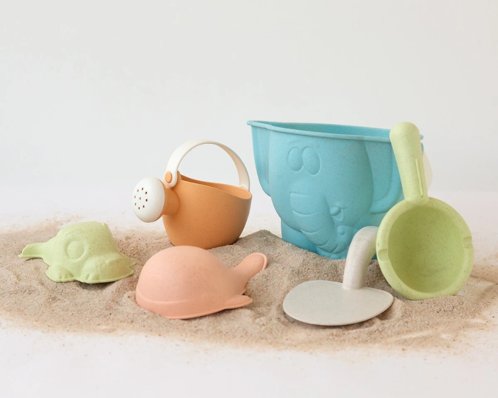 CUBO DE PLAYA CON ACCESORIOS KioKids